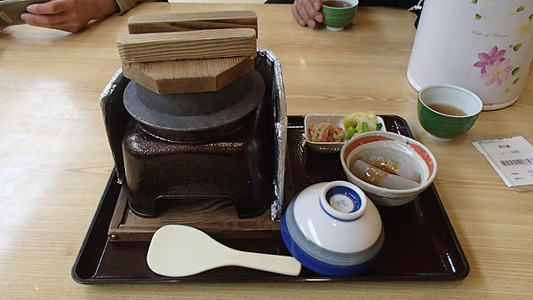 三国峠の釜飯定食